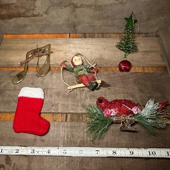 5 Vintage Christmas Ornaments-Music Note, Cardinal, Stocking, Child, & Tree - Picture 7 of 8